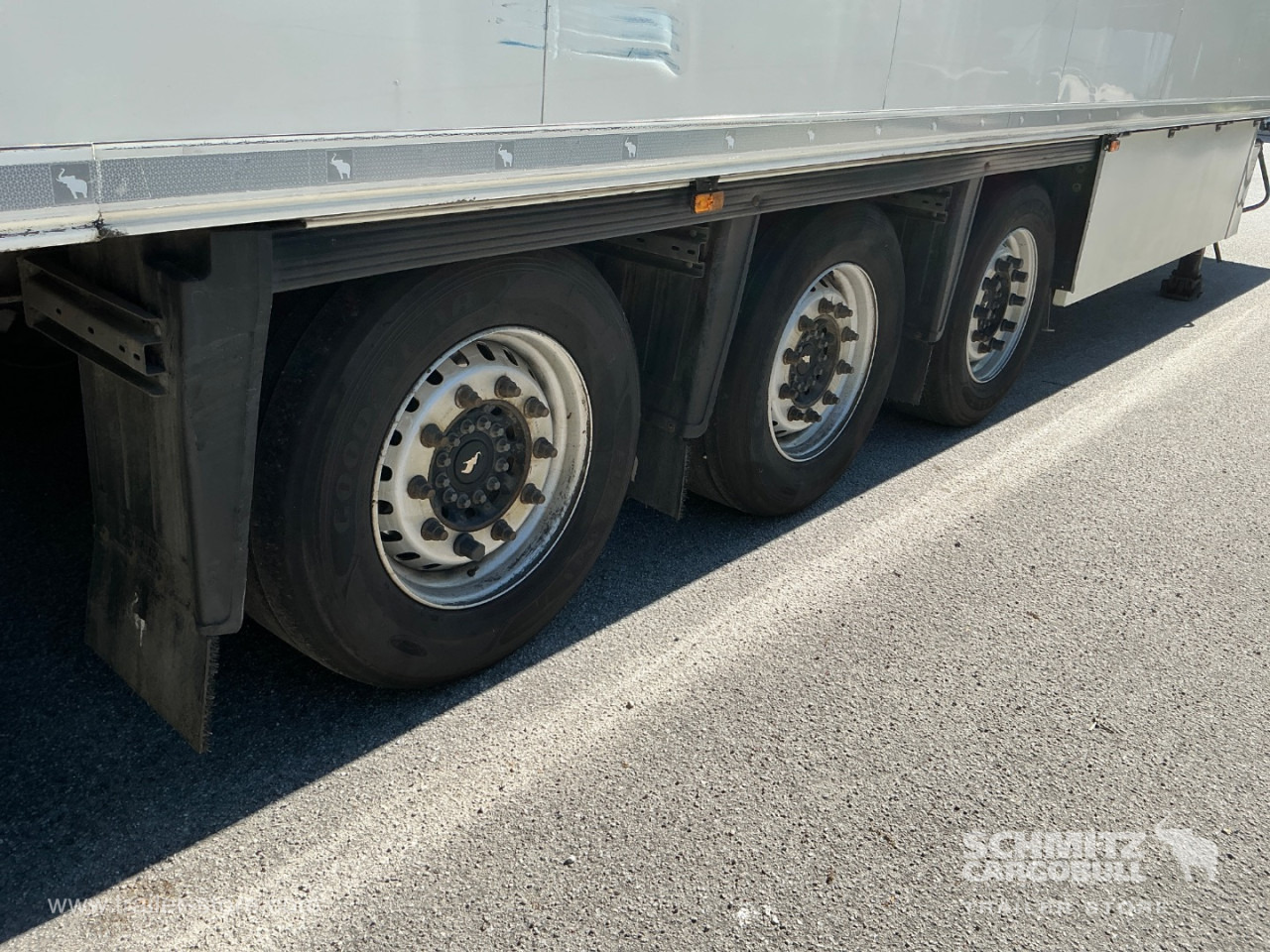 SCHMITZ Reefer Meat hanging system - Semi-reboque isotérmico: foto 3 SCHMITZ Reefer Meat hanging system - Semi-reboque isotérmico: foto 3