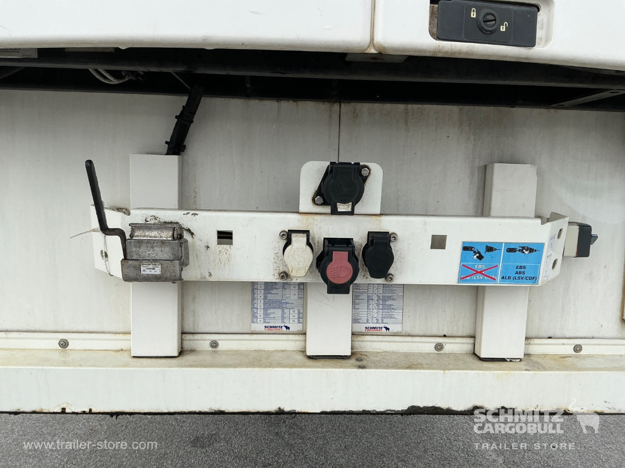 SCHMITZ Reefer Multitemp Double deck - Semi-reboque isotérmico: foto 4 SCHMITZ Reefer Multitemp Double deck - Semi-reboque isotérmico: foto 4