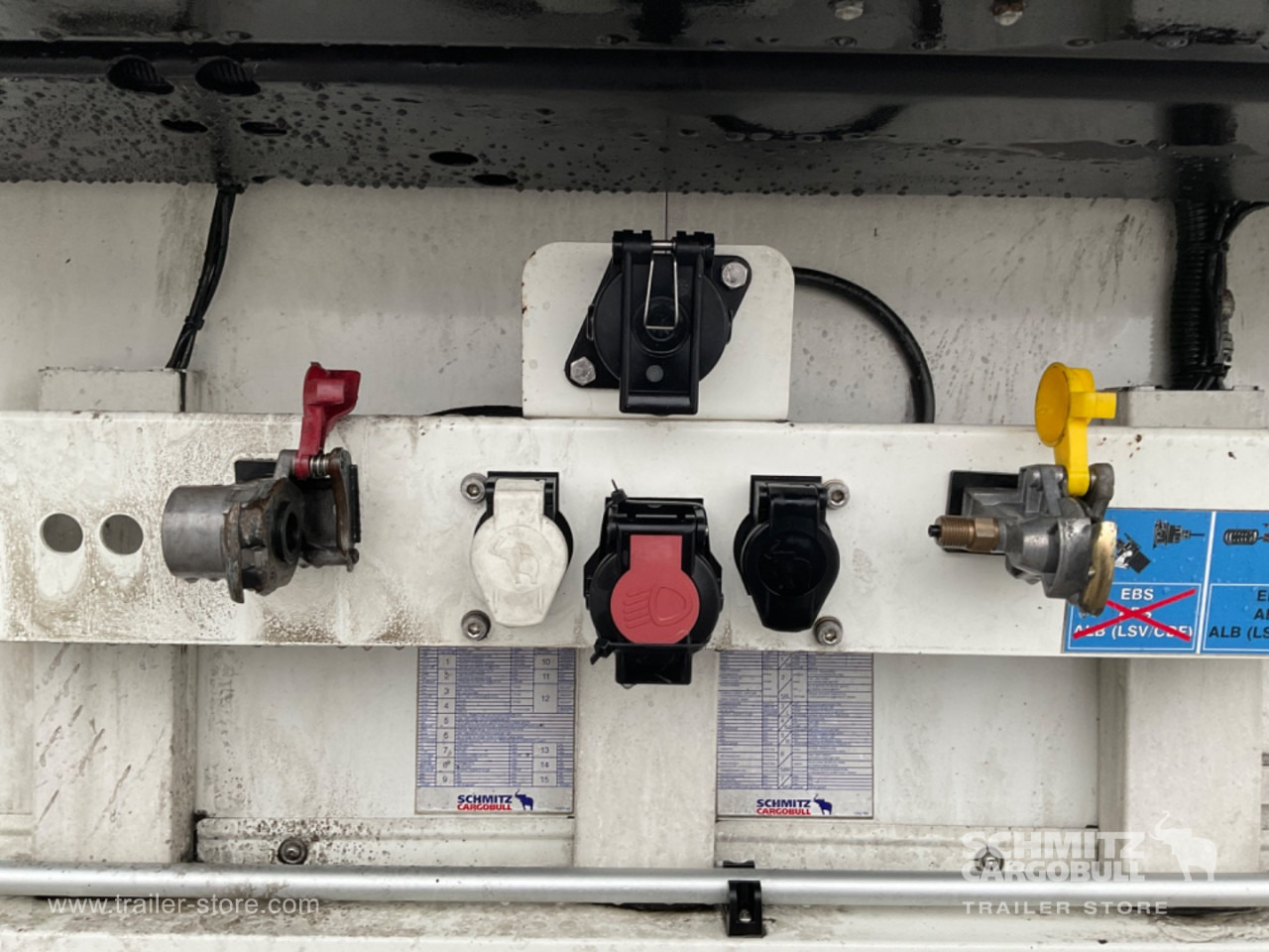 SCHMITZ Reefer Multitemp Double deck - Semi-reboque isotérmico: foto 4 SCHMITZ Reefer Multitemp Double deck - Semi-reboque isotérmico: foto 4