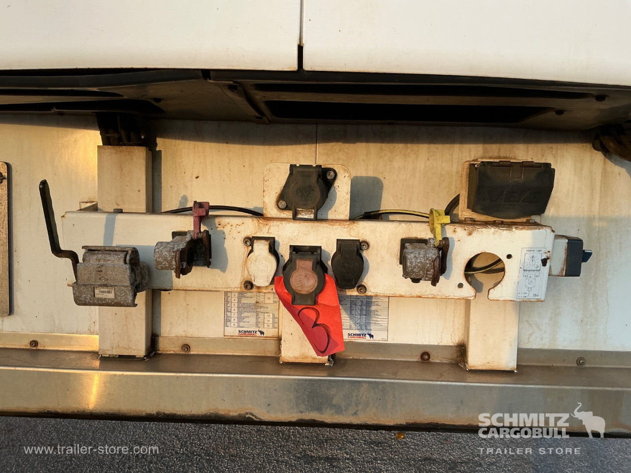 SCHMITZ Reefer Standard Double deck - Semi-reboque isotérmico: foto 4 SCHMITZ Reefer Standard Double deck - Semi-reboque isotérmico: foto 4