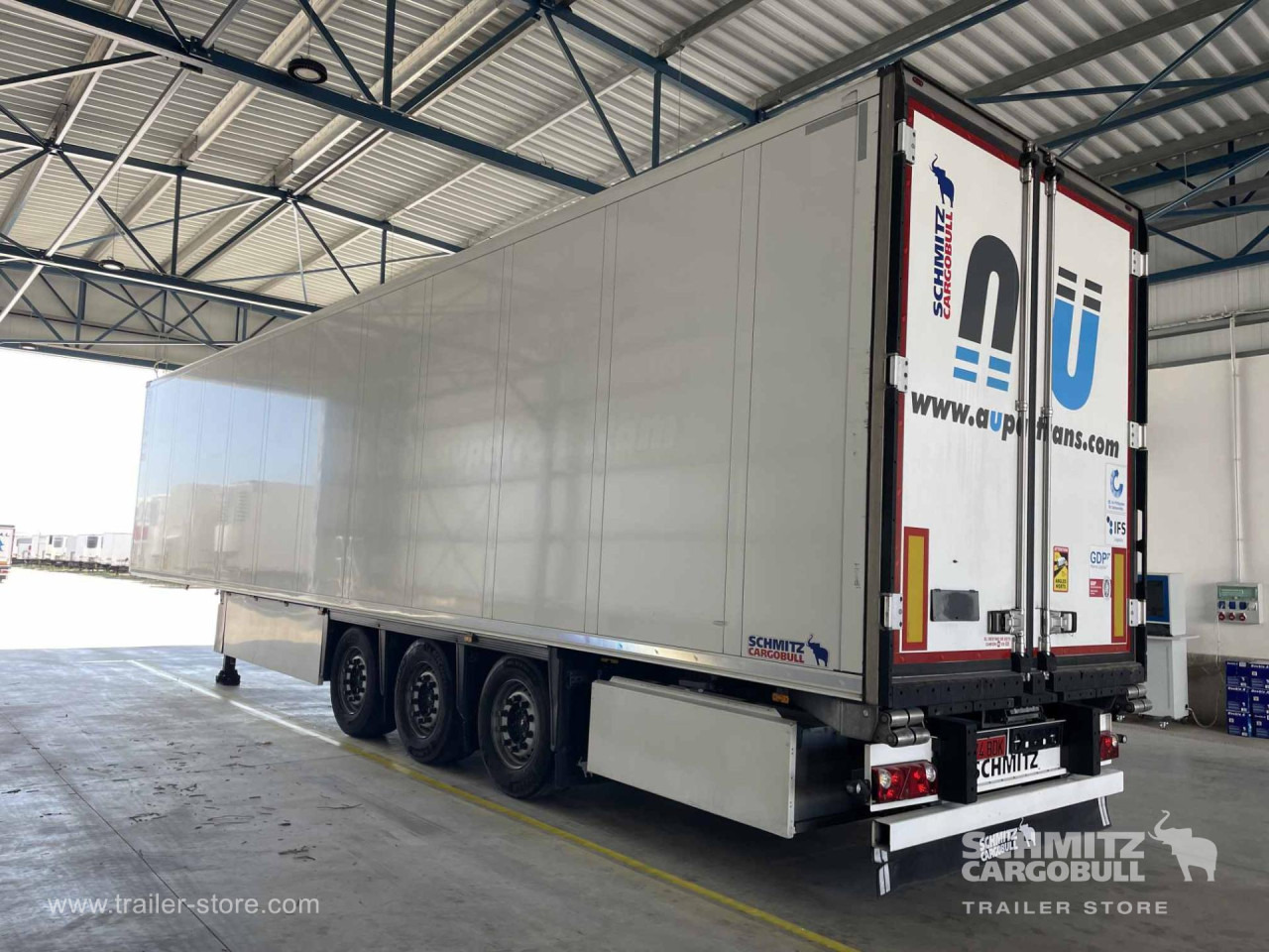 SCHMITZ Semiremolque Frigo Standard - Semi-reboque isotérmico: foto 4 SCHMITZ Semiremolque Frigo Standard - Semi-reboque isotérmico: foto 4
