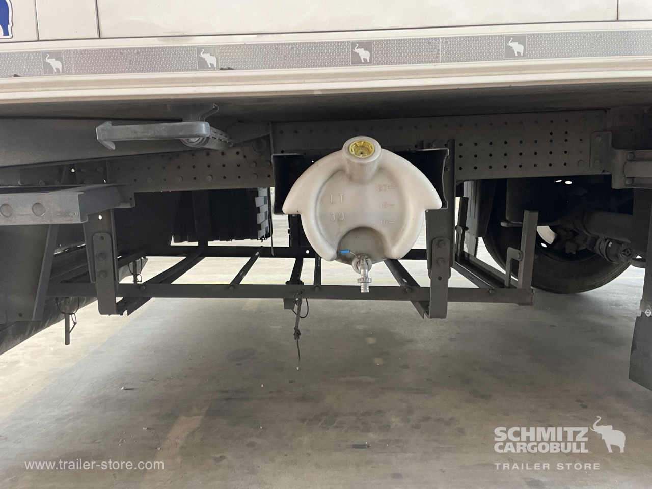 SCHMITZ Semiremolque Frigo Standard - Semi-reboque isotérmico: foto 2 SCHMITZ Semiremolque Frigo Standard - Semi-reboque isotérmico: foto 2