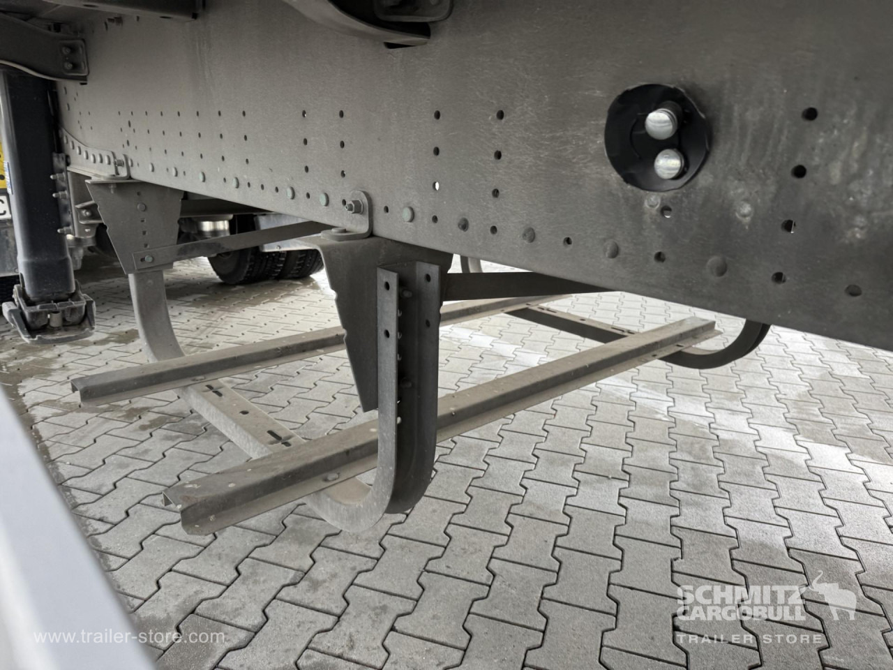 SCHMITZ Curtainsider Standard - Semi-reboque de lona: foto 2 SCHMITZ Curtainsider Standard - Semi-reboque de lona: foto 2