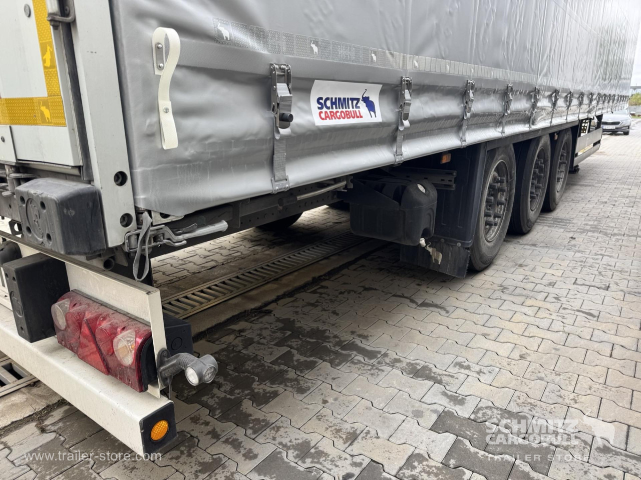 SCHMITZ Curtainsider Standard - Semi-reboque de lona: foto 5 SCHMITZ Curtainsider Standard - Semi-reboque de lona: foto 5