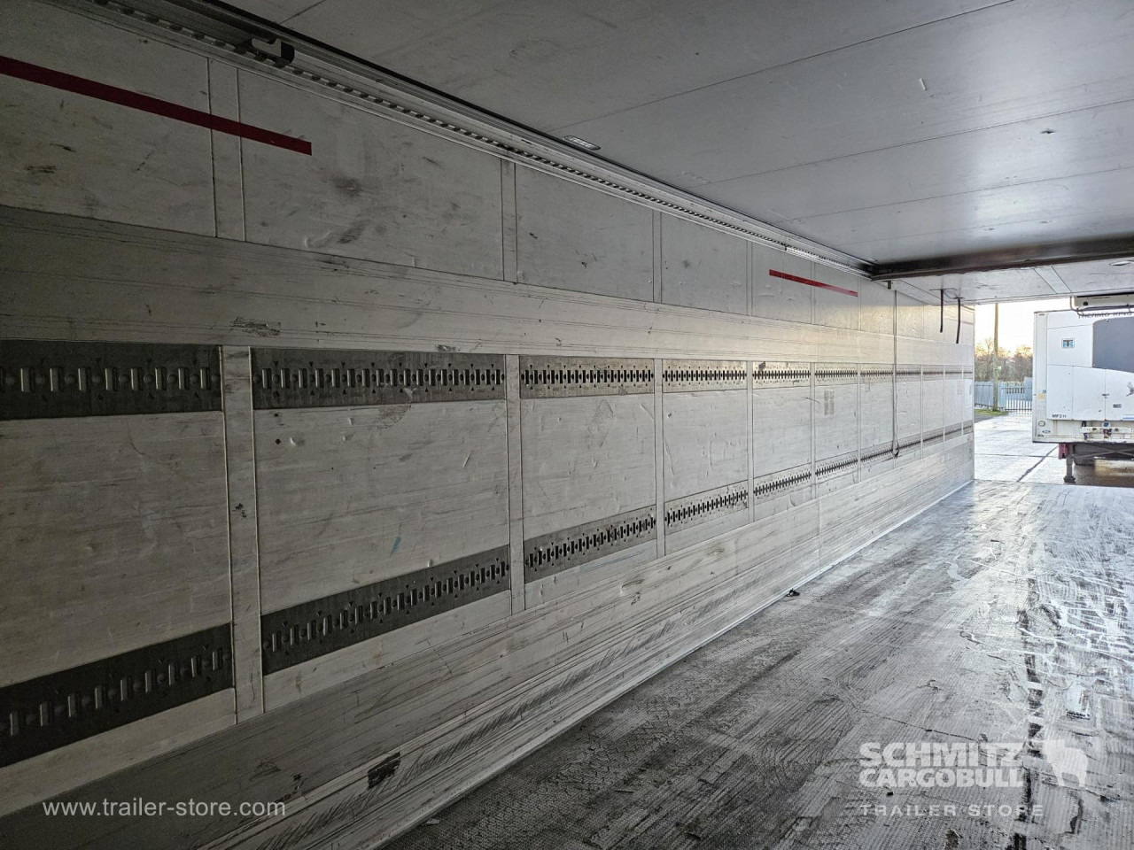 SCHMITZ Reefer Multitemp - Semi-reboque isotérmico: foto 4 SCHMITZ Reefer Multitemp - Semi-reboque isotérmico: foto 4
