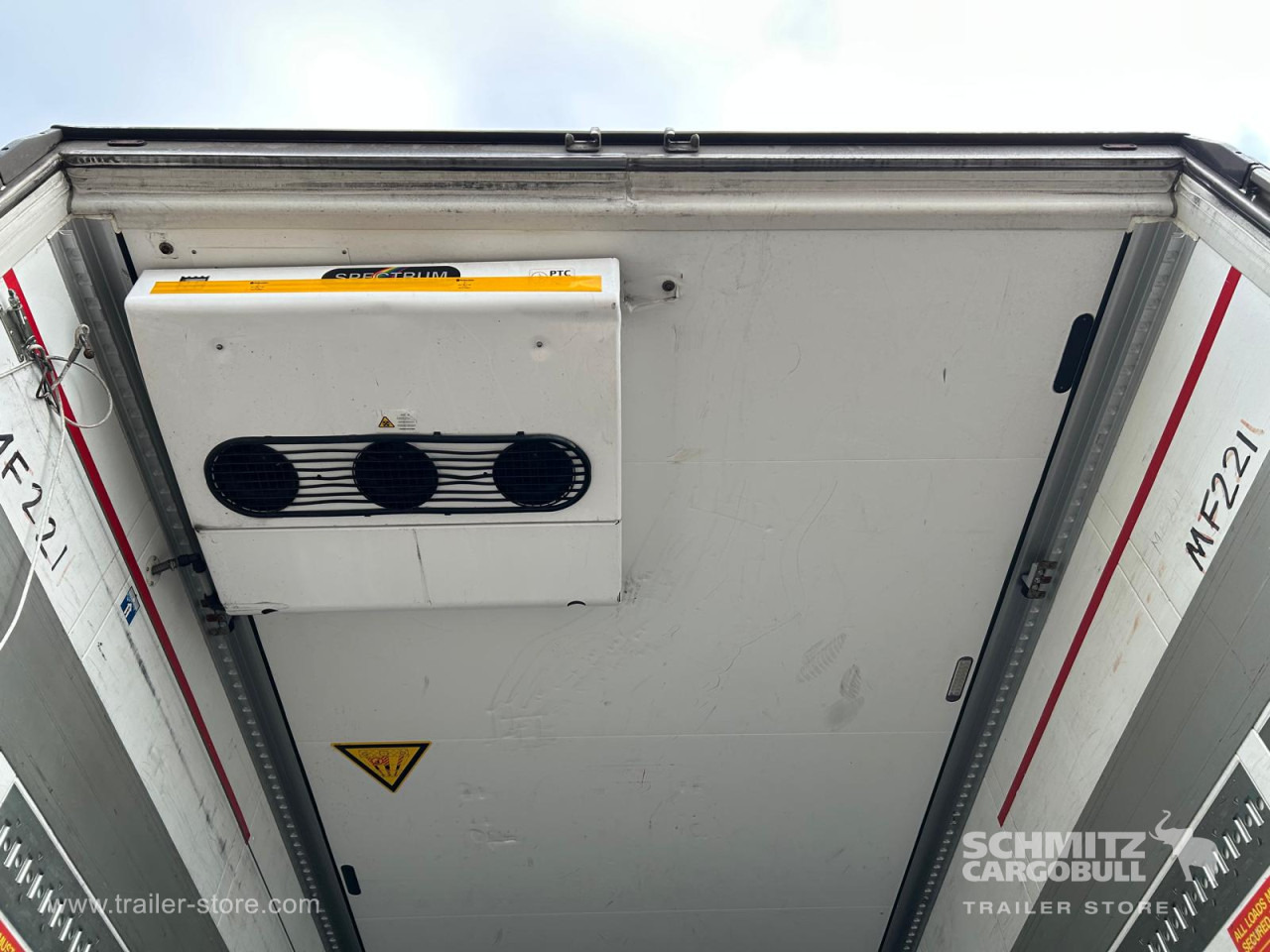 SCHMITZ Reefer Multitemp - Semi-reboque isotérmico: foto 5 SCHMITZ Reefer Multitemp - Semi-reboque isotérmico: foto 5