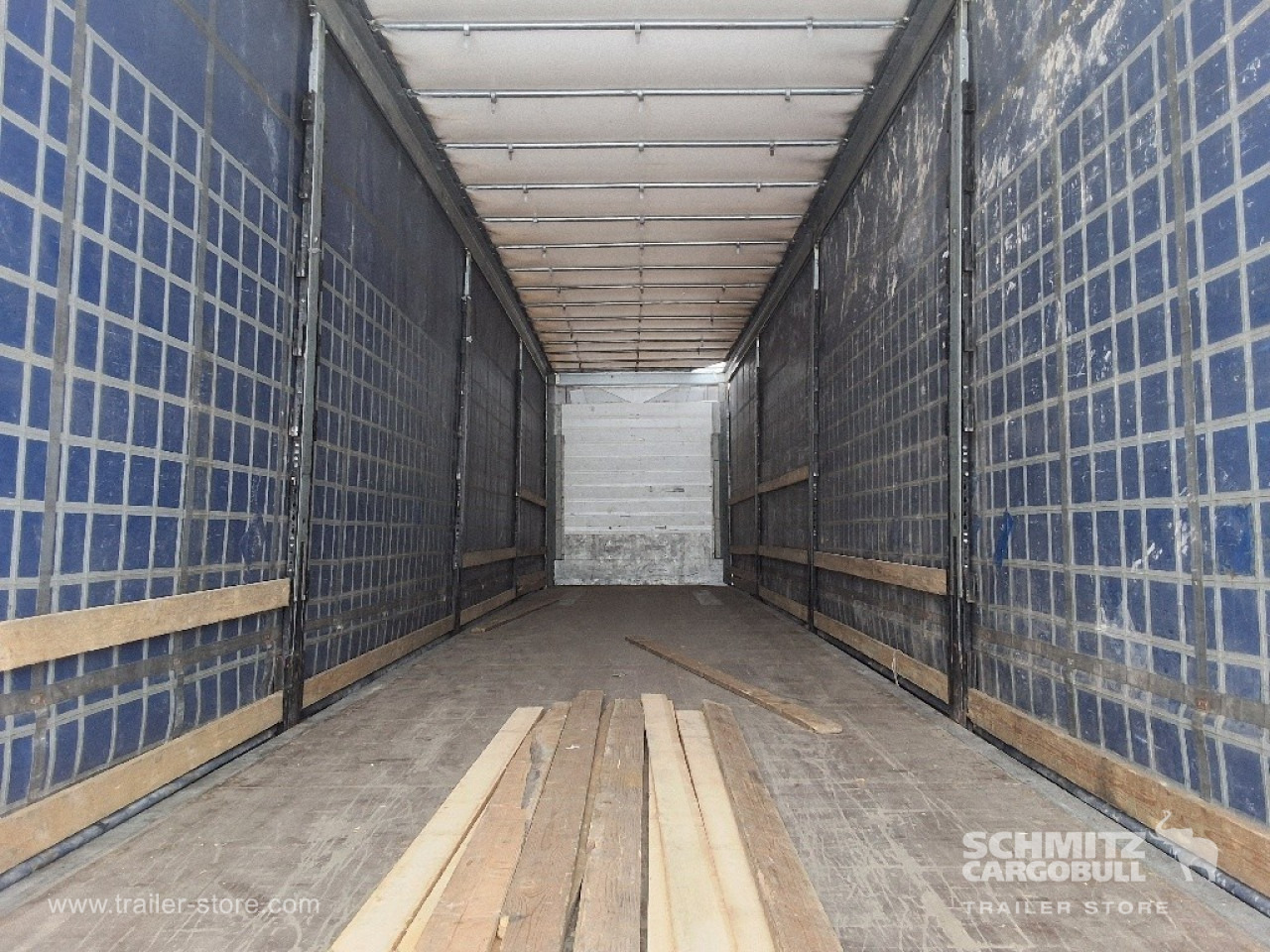 SCHMITZ Curtainsider Mega - Semi-reboque de lona: foto 3 SCHMITZ Curtainsider Mega - Semi-reboque de lona: foto 3