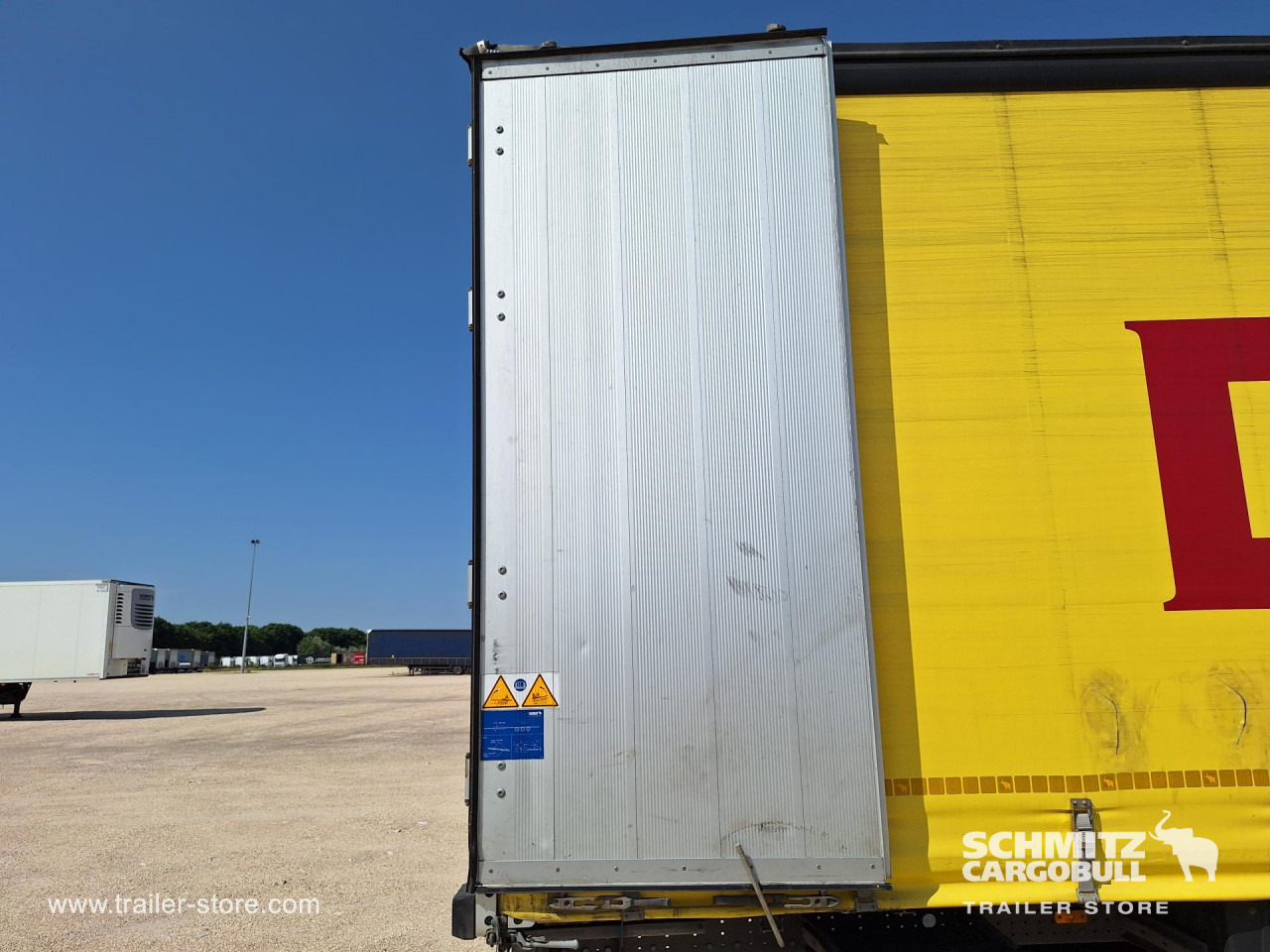SCHMITZ Curtainsider Standard - Semi-reboque de lona: foto 5 SCHMITZ Curtainsider Standard - Semi-reboque de lona: foto 5