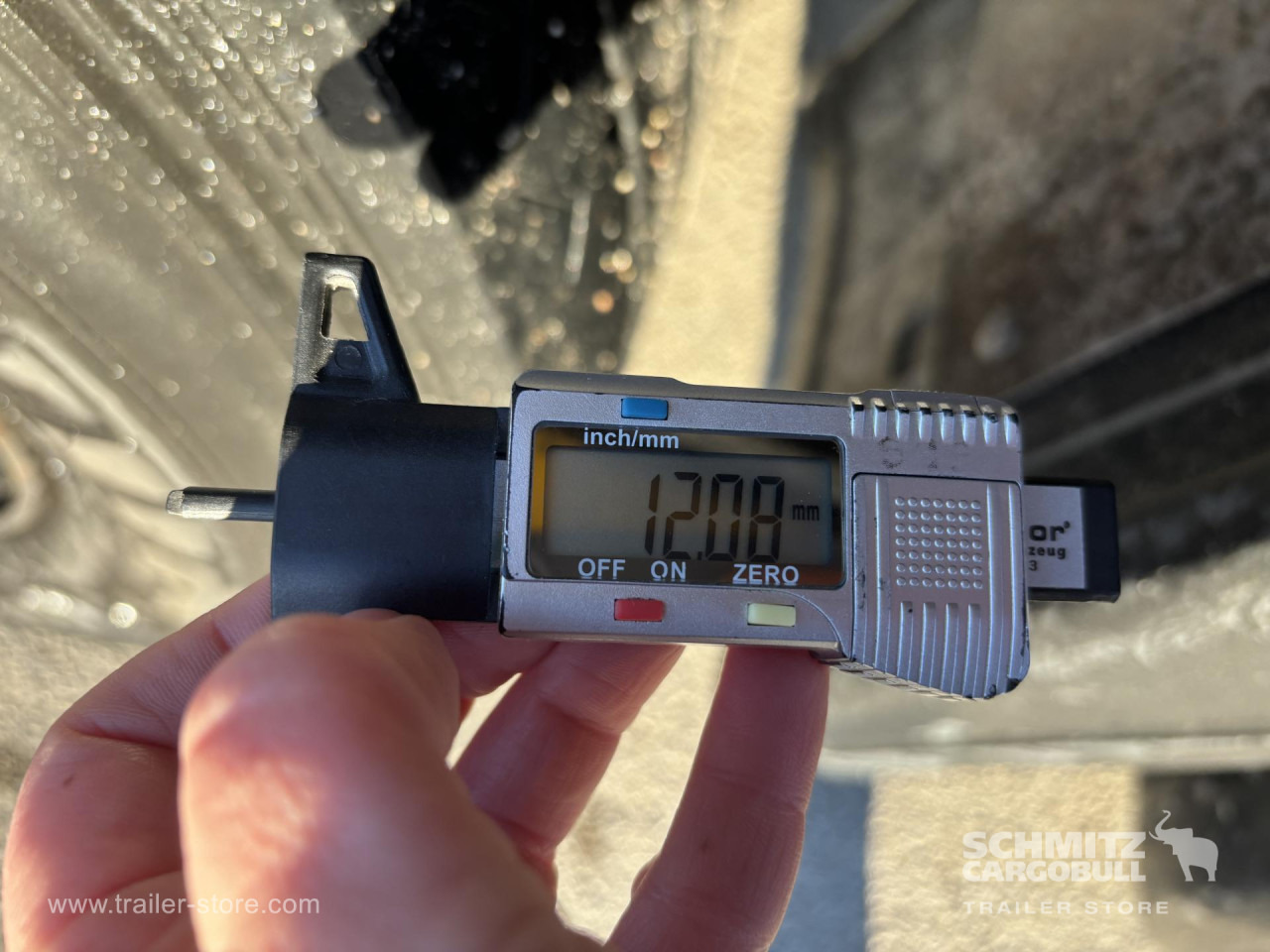 SCHMITZ Curtainsider Mega - Semi-reboque de lona: foto 2 SCHMITZ Curtainsider Mega - Semi-reboque de lona: foto 2