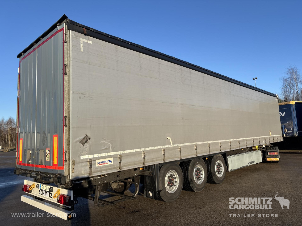 SCHMITZ Curtainsider Standard - Semi-reboque de lona: foto 1 SCHMITZ Curtainsider Standard - Semi-reboque de lona: foto 1
