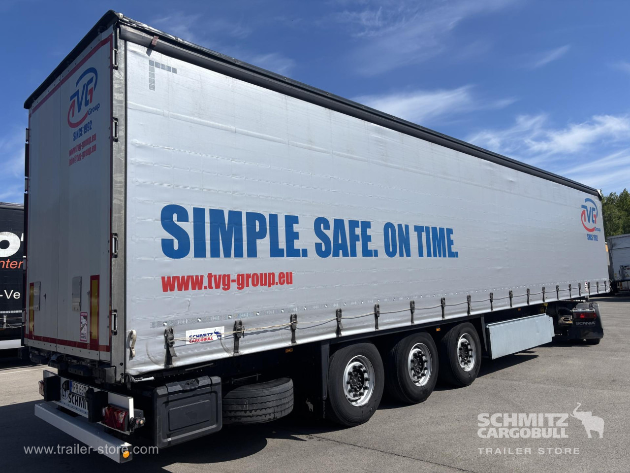 SCHMITZ Curtainsider Standard - Semi-reboque de lona: foto 1 SCHMITZ Curtainsider Standard - Semi-reboque de lona: foto 1