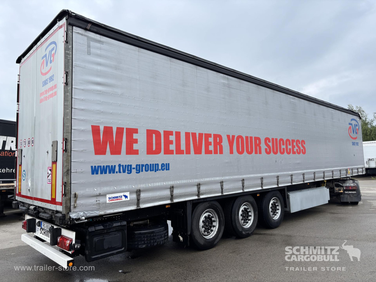 SCHMITZ Curtainsider Standard - Semi-reboque de lona: foto 1 SCHMITZ Curtainsider Standard - Semi-reboque de lona: foto 1