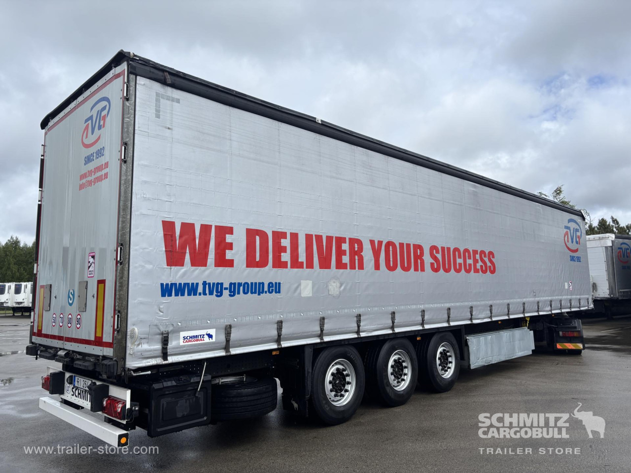 SCHMITZ Curtainsider Standard - Semi-reboque de lona: foto 1 SCHMITZ Curtainsider Standard - Semi-reboque de lona: foto 1