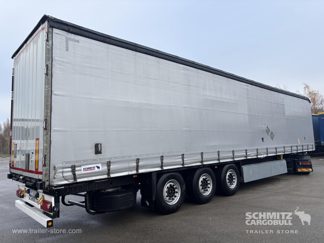 SCHMITZ Curtainsider Standard - Semi-reboque de lona: foto 1 SCHMITZ Curtainsider Standard - Semi-reboque de lona: foto 1