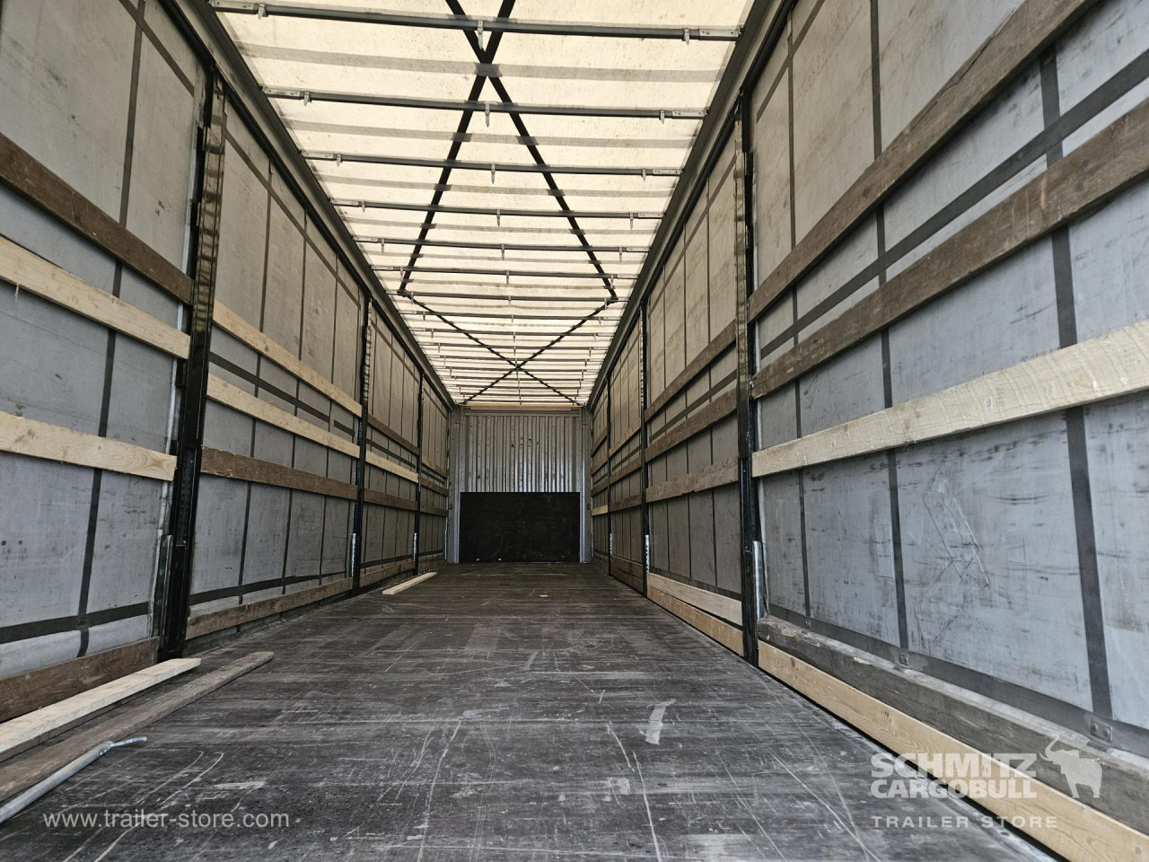 KAESSBOHRER Curtainsider Standard - Semi-reboque de lona: foto 5 KAESSBOHRER Curtainsider Standard - Semi-reboque de lona: foto 5