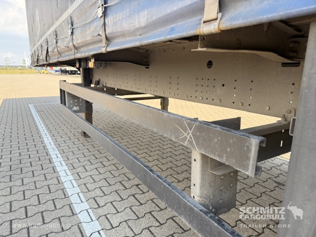 SCHMITZ Oplegger Schuifzeil Standard - Semi-reboque de lona: foto 2 SCHMITZ Oplegger Schuifzeil Standard - Semi-reboque de lona: foto 2