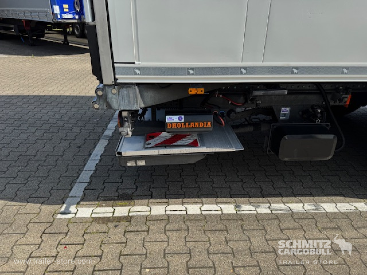SCHMITZ Oplegger Vries Multitemp Taillift - Semi-reboque isotérmico: foto 4 SCHMITZ Oplegger Vries Multitemp Taillift - Semi-reboque isotérmico: foto 4