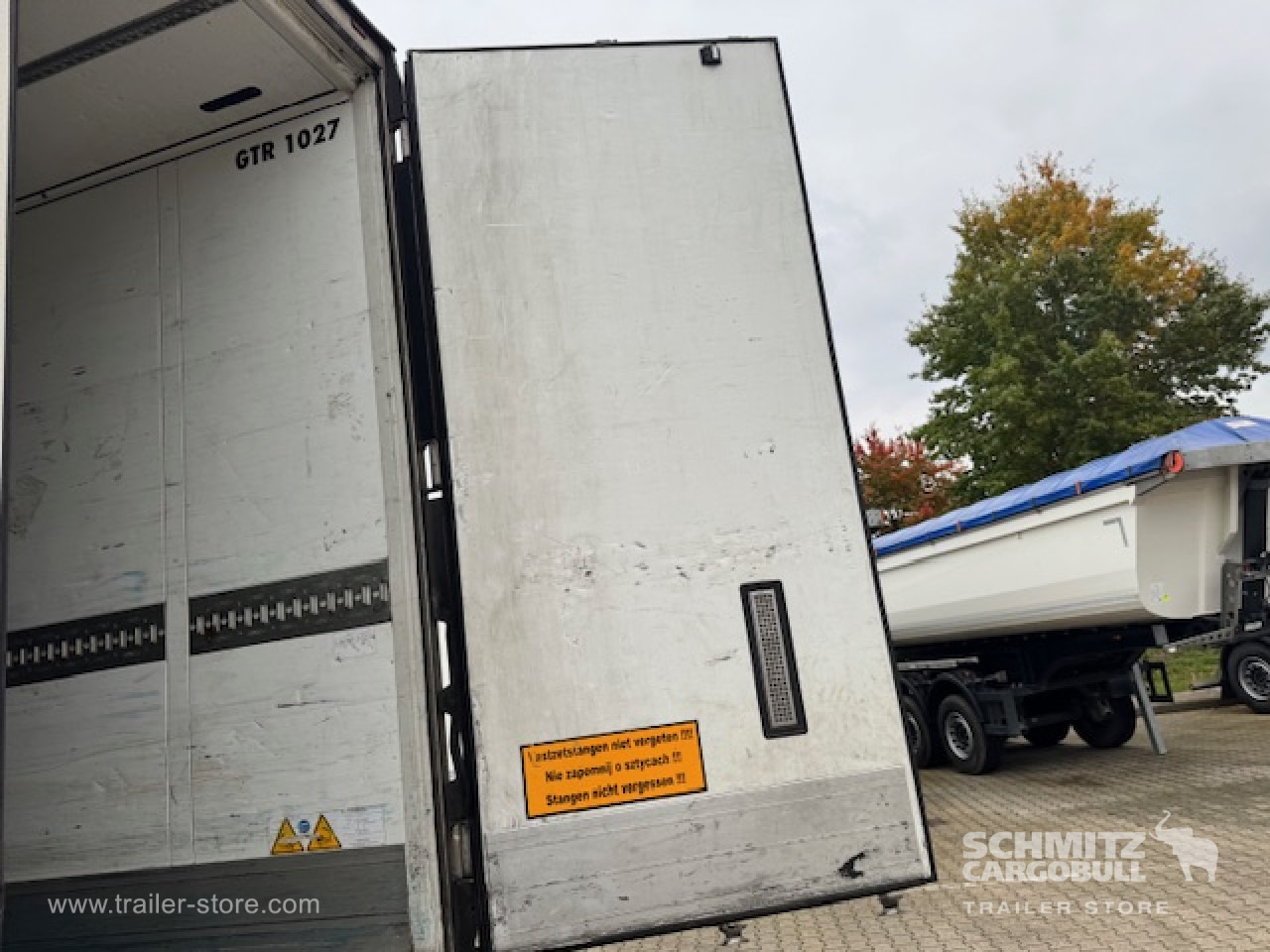 SCHMITZ Oplegger Vries Standard - Semi-reboque isotérmico: foto 2 SCHMITZ Oplegger Vries Standard - Semi-reboque isotérmico: foto 2