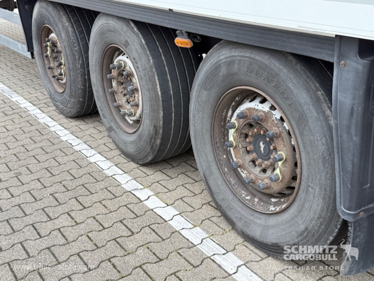 SCHMITZ Oplegger Vries Standard Taillift - Semi-reboque isotérmico: foto 5 SCHMITZ Oplegger Vries Standard Taillift - Semi-reboque isotérmico: foto 5