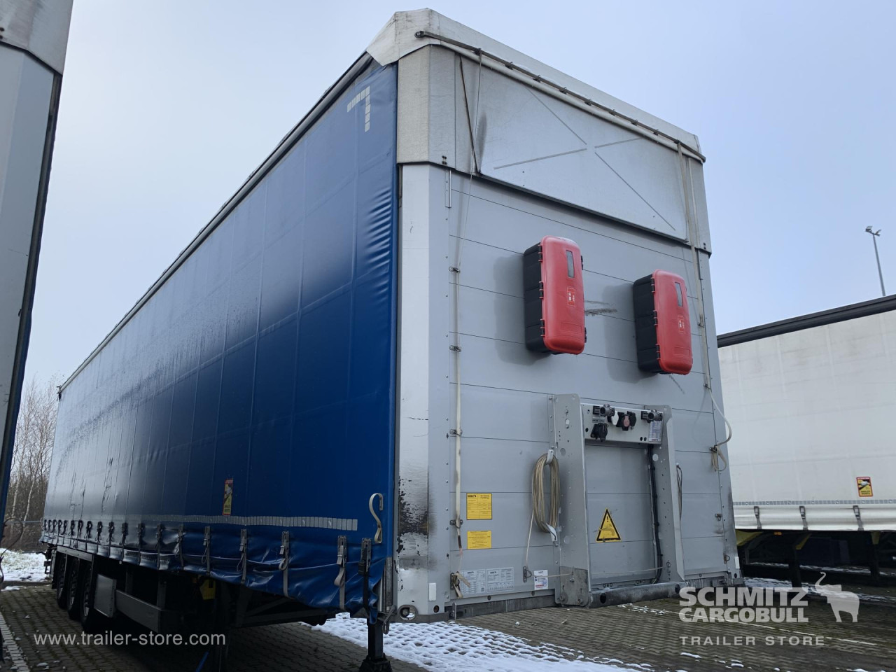 SCHMITZ Curtainsider Mega - Semi-reboque de lona: foto 1 SCHMITZ Curtainsider Mega - Semi-reboque de lona: foto 1