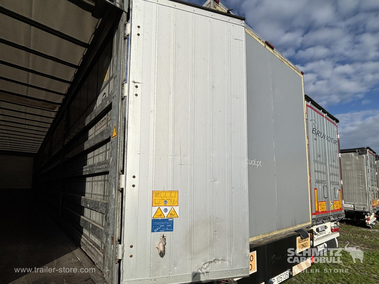 SCHMITZ Curtainsider Varios - Semi-reboque de lona: foto 5 SCHMITZ Curtainsider Varios - Semi-reboque de lona: foto 5