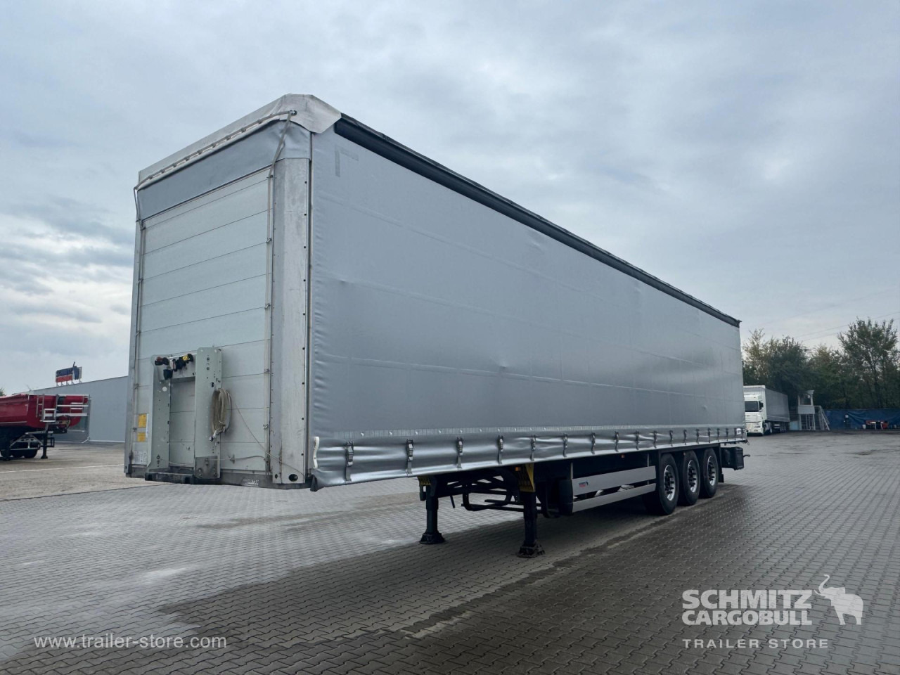 SCHMITZ Curtainsider Standard - Semi-reboque de lona: foto 4 SCHMITZ Curtainsider Standard - Semi-reboque de lona: foto 4