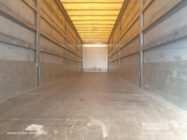 SCHMITZ Curtainsider Standard - Semi-reboque de lona: foto 5 SCHMITZ Curtainsider Standard - Semi-reboque de lona: foto 5