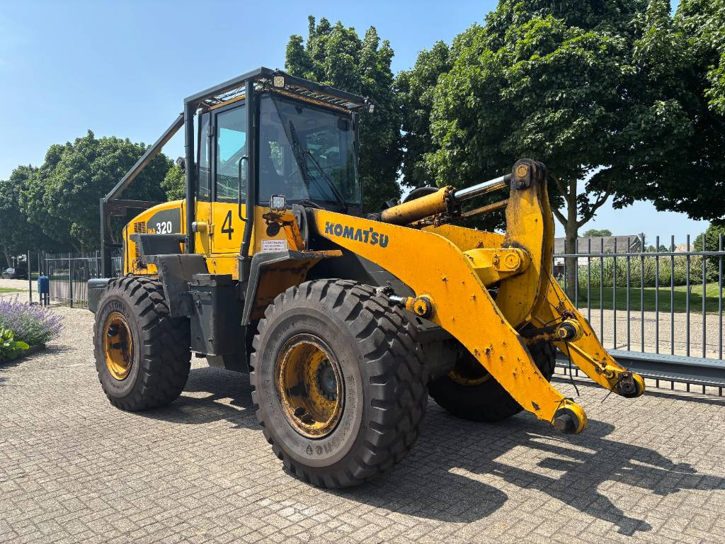 Komatsu WA 320-5 - Pá carregadora de rodas: foto 5 Komatsu WA 320-5 - Pá carregadora de rodas: foto 5