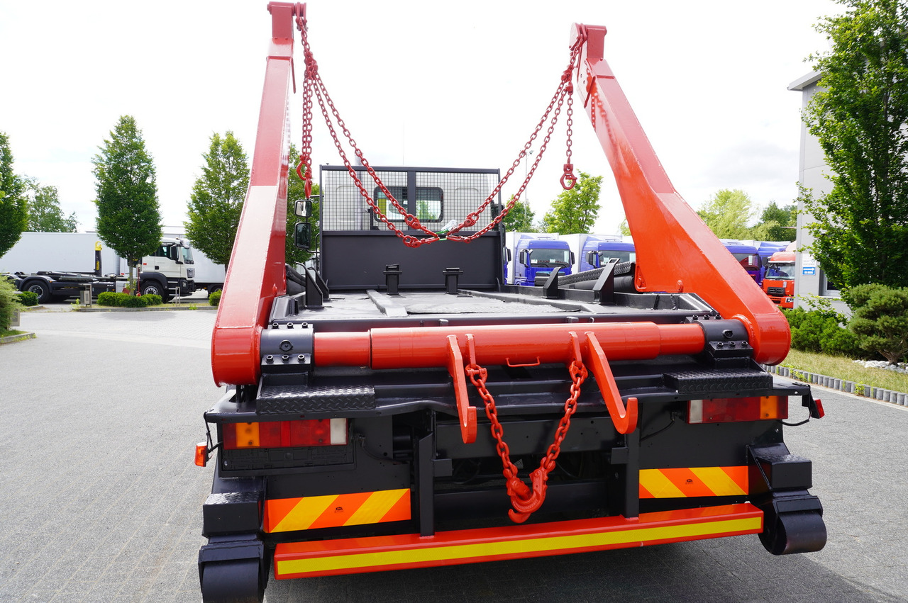 DAF LF 55.220 Skip loader GUIMA PALFINGER M14T - Camião multibenne: foto 5 DAF LF 55.220 Skip loader GUIMA PALFINGER M14T - Camião multibenne: foto 5