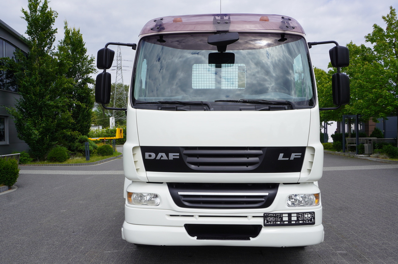 DAF LF 55.220 Skip loader GUIMA PALFINGER M14T - Camião multibenne: foto 2 DAF LF 55.220 Skip loader GUIMA PALFINGER M14T - Camião multibenne: foto 2