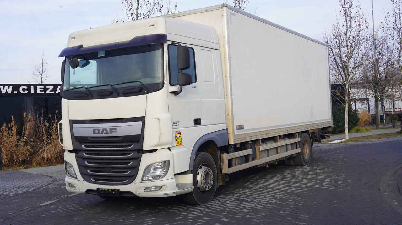 DAF XF 410 EURO 6 /410 HP / 20 EPAL / Dhollandia lift 1500 kg - Camião furgão: foto 2 DAF XF 410 EURO 6 /410 HP / 20 EPAL / Dhollandia lift 1500 kg - Camião furgão: foto 2