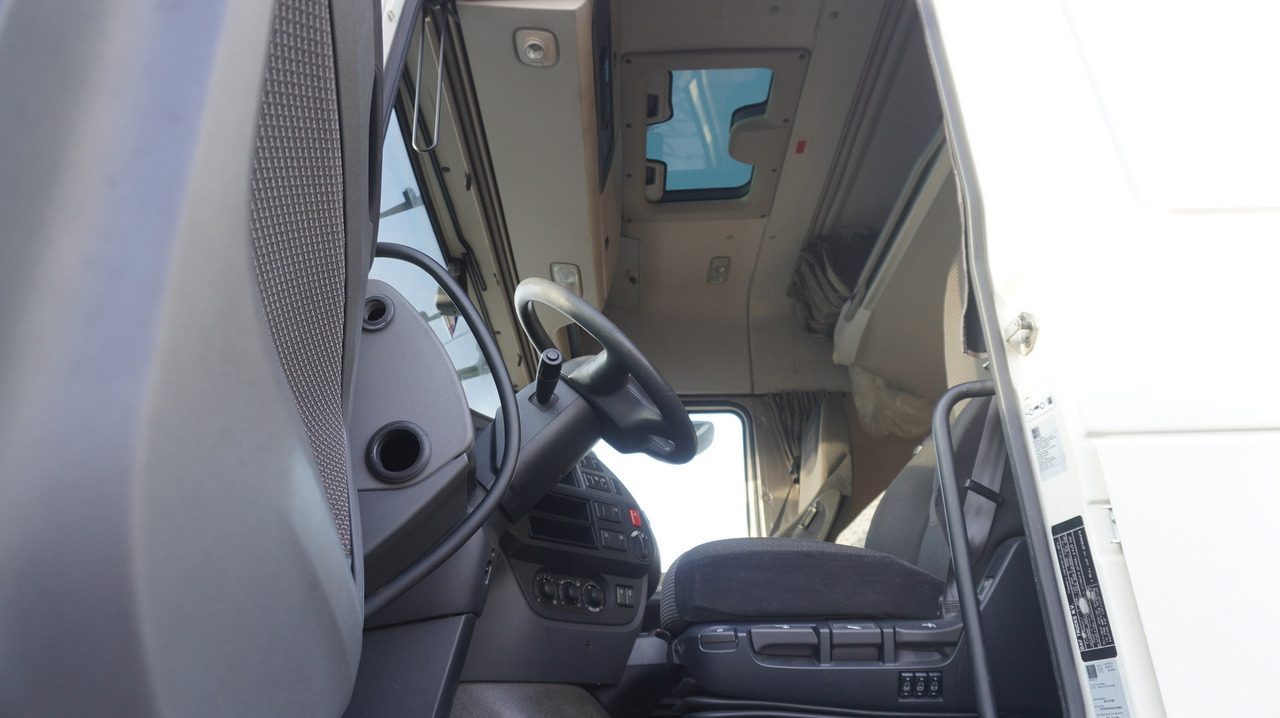 Camião furgão DAF XF 410 EURO 6 /410 HP / 20 EPAL / Dhollandia lift 1500 kg: foto 15