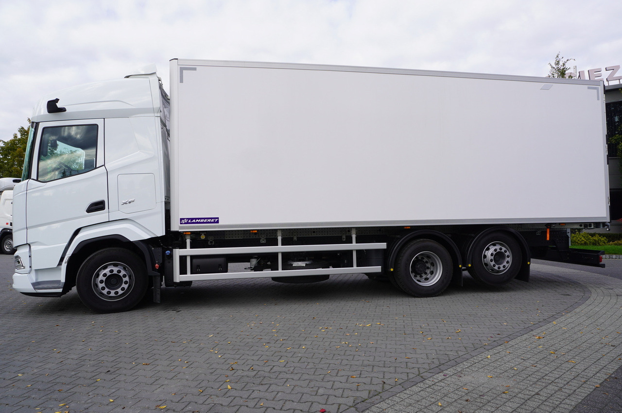 DAF XF 450 6x2 NEW / 2025 / NEW Lamberet 18 EPAL Refrigerator / Carrier Supra 850 / No mileage - Camião frigorífico: foto 4 DAF XF 450 6x2 NEW / 2025 / NEW Lamberet 18 EPAL Refrigerator / Carrier Supra 850 / No mileage - Camião frigorífico: foto 4