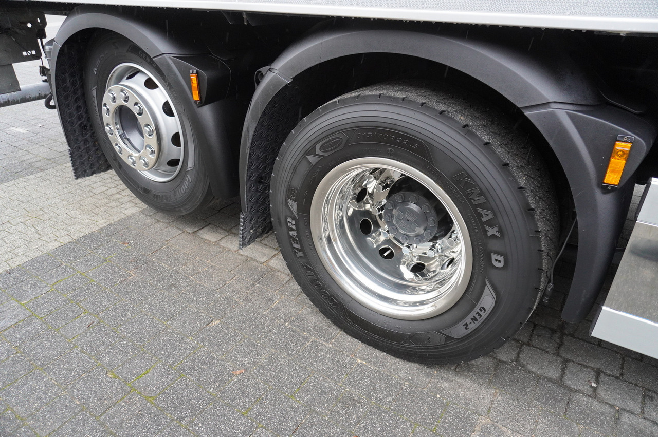 Camião isotérmico DAF XF 480 E6 6x2 / NEW Lamberet Refrigerator 18 pallets / 260000 km: foto 19