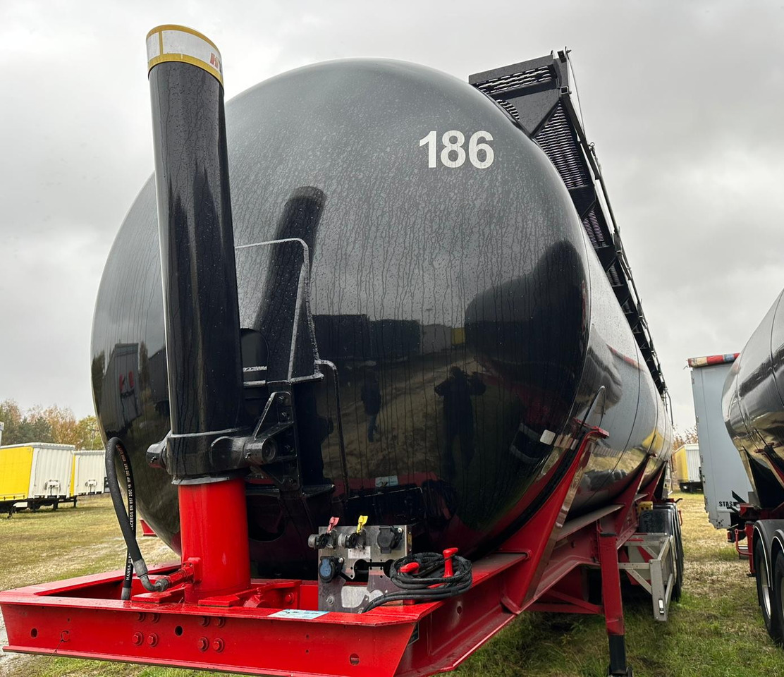 FELDBINDER 334C 15 A-1-1-40 Silo tank / 66 m3 / 2022 / 20 units - Semirreboque silo: foto 4 FELDBINDER 334C 15 A-1-1-40 Silo tank / 66 m3 / 2022 / 20 units - Semirreboque silo: foto 4