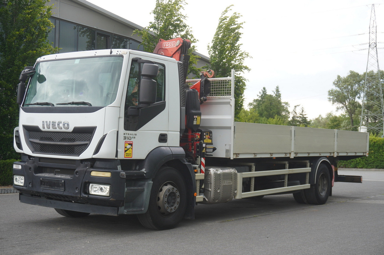 IVECO STRALIS 19.310 E6 / Flatbed 19 EPAL / FASSI F135 / 225 MTH! / 5.7 T - Camião grua, Camião grua: foto 3 IVECO STRALIS 19.310 E6 / Flatbed 19 EPAL / FASSI F135 / 225 MTH! / 5.7 T - Camião grua, Camião grua: foto 3