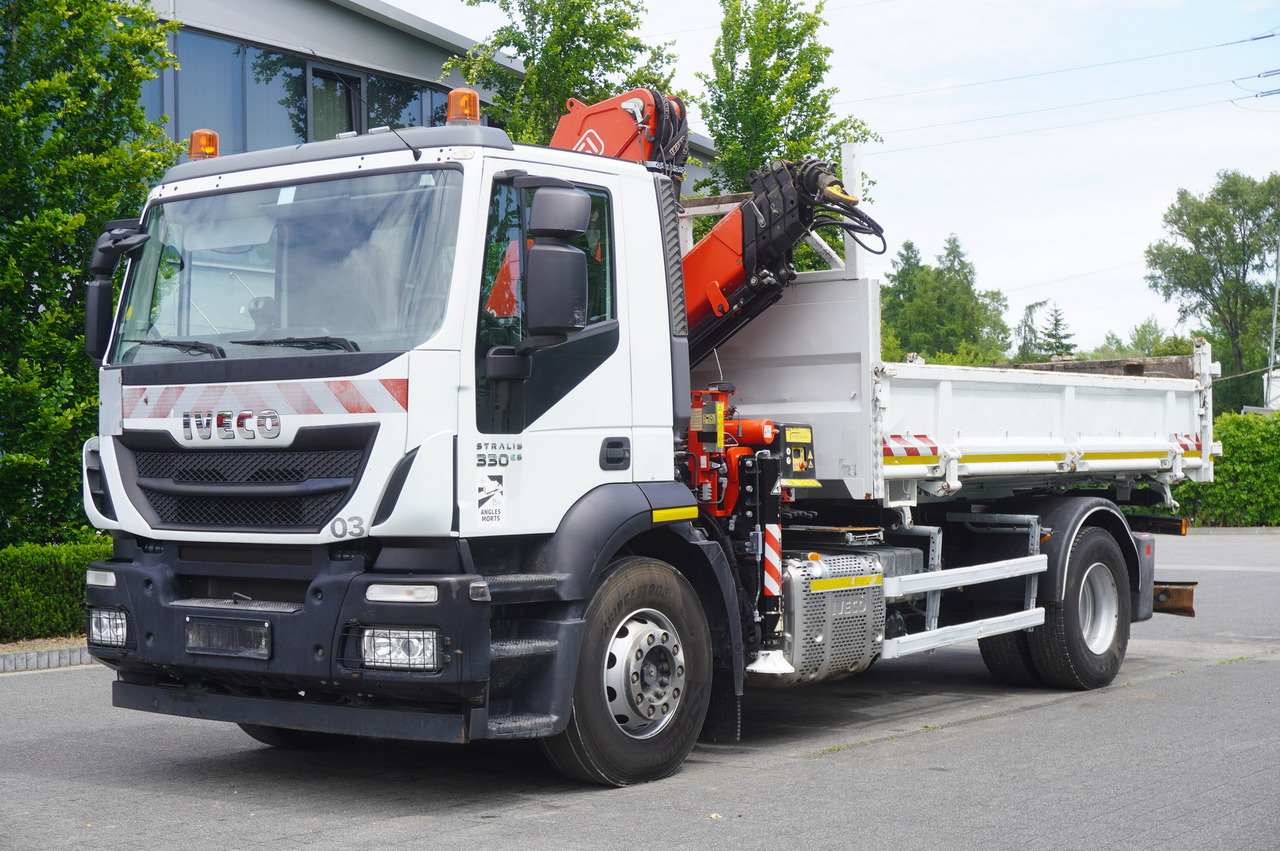 IVECO STRALIS 330 E6 / FASSI 195A 8.5 T / 3-side tipper - Camião basculante, Camião grua: foto 2 IVECO STRALIS 330 E6 / FASSI 195A 8.5 T / 3-side tipper - Camião basculante, Camião grua: foto 2
