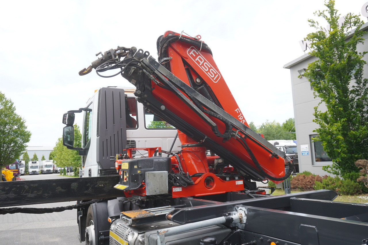 Camião basculante, Camião grua IVECO STRALIS 330 E6 / FASSI 195A 8.5 T / 3-side tipper: foto 13