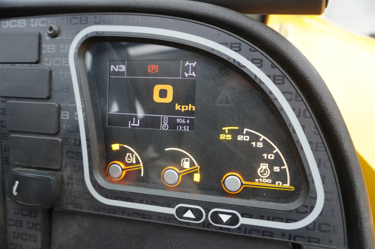 JCB 531-70 / 900 MTH telescopic charger! / 3.1 T / 7 M - Empilhador telescópico: foto 2 JCB 531-70 / 900 MTH telescopic charger! / 3.1 T / 7 M - Empilhador telescópico: foto 2