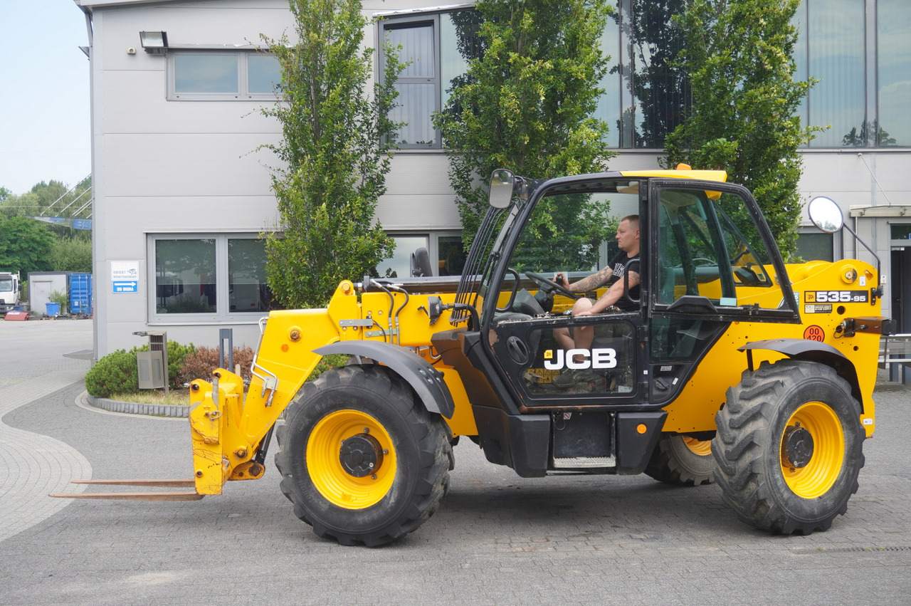Pá carregadora telescópica JCB 535-95 / 3.5 T / range 9.5 m / joystick / 2021: foto 13