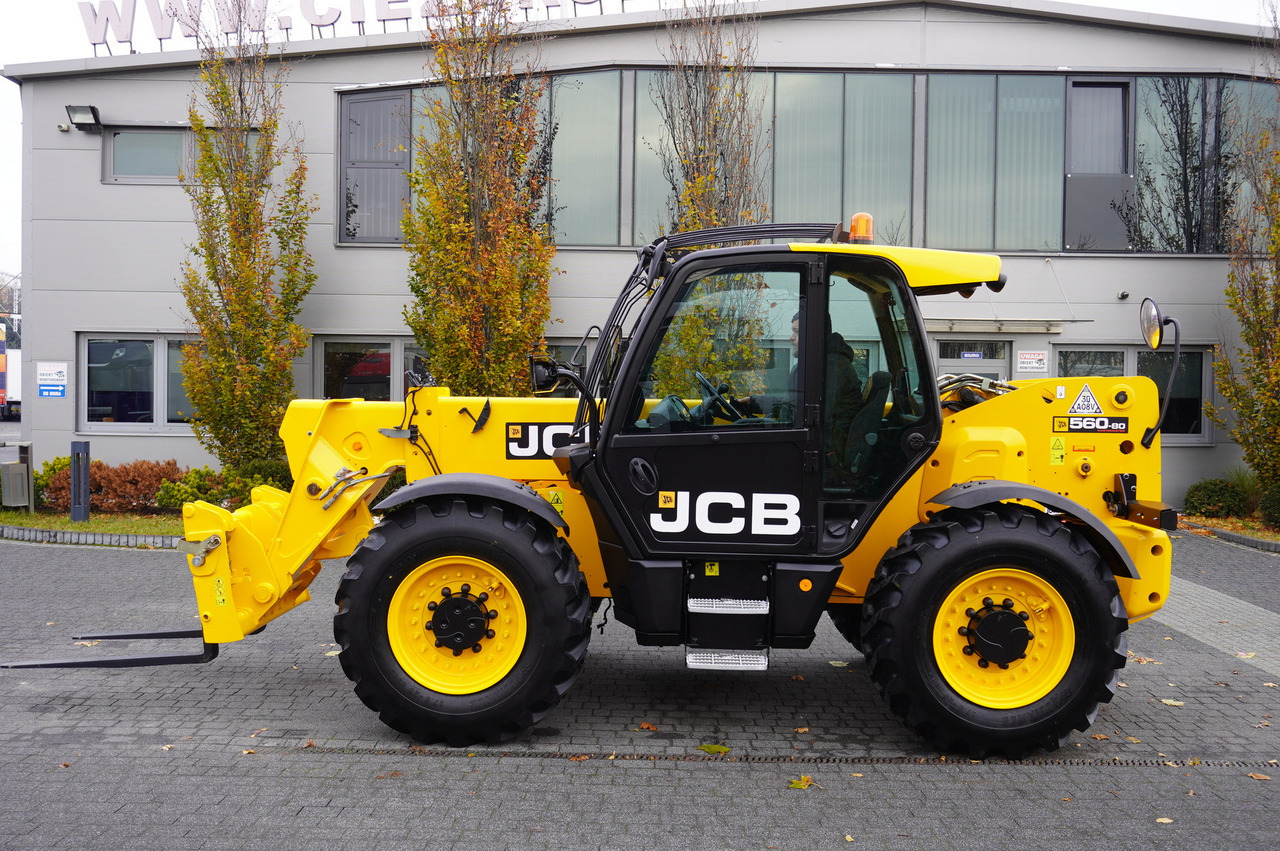 JCB 560-80 / 6 ton lifting capacity / power 146 HP - Pá carregadora telescópica: foto 2 JCB 560-80 / 6 ton lifting capacity / power 146 HP - Pá carregadora telescópica: foto 2