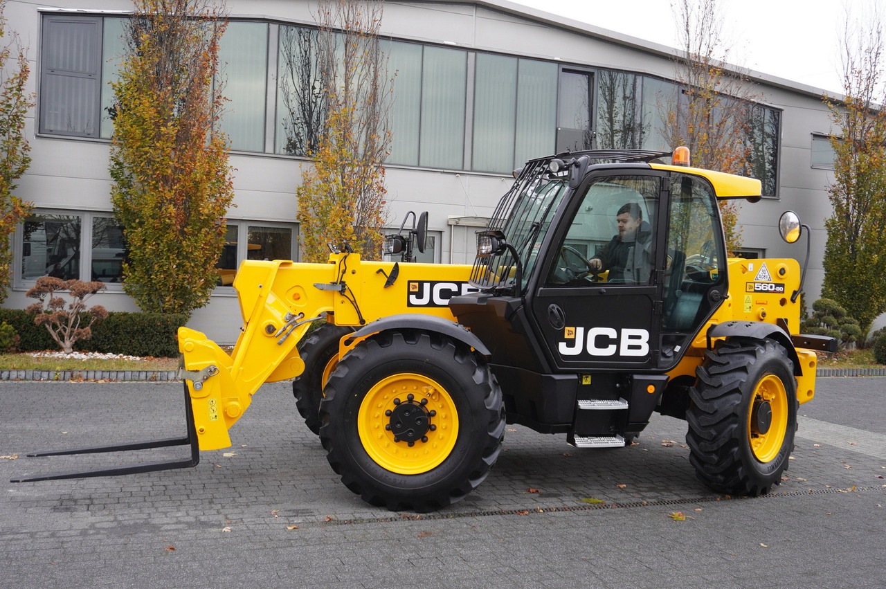JCB 560-80 / 6 ton lifting capacity / power 146 HP - Pá carregadora de rodas: foto 5 JCB 560-80 / 6 ton lifting capacity / power 146 HP - Pá carregadora de rodas: foto 5