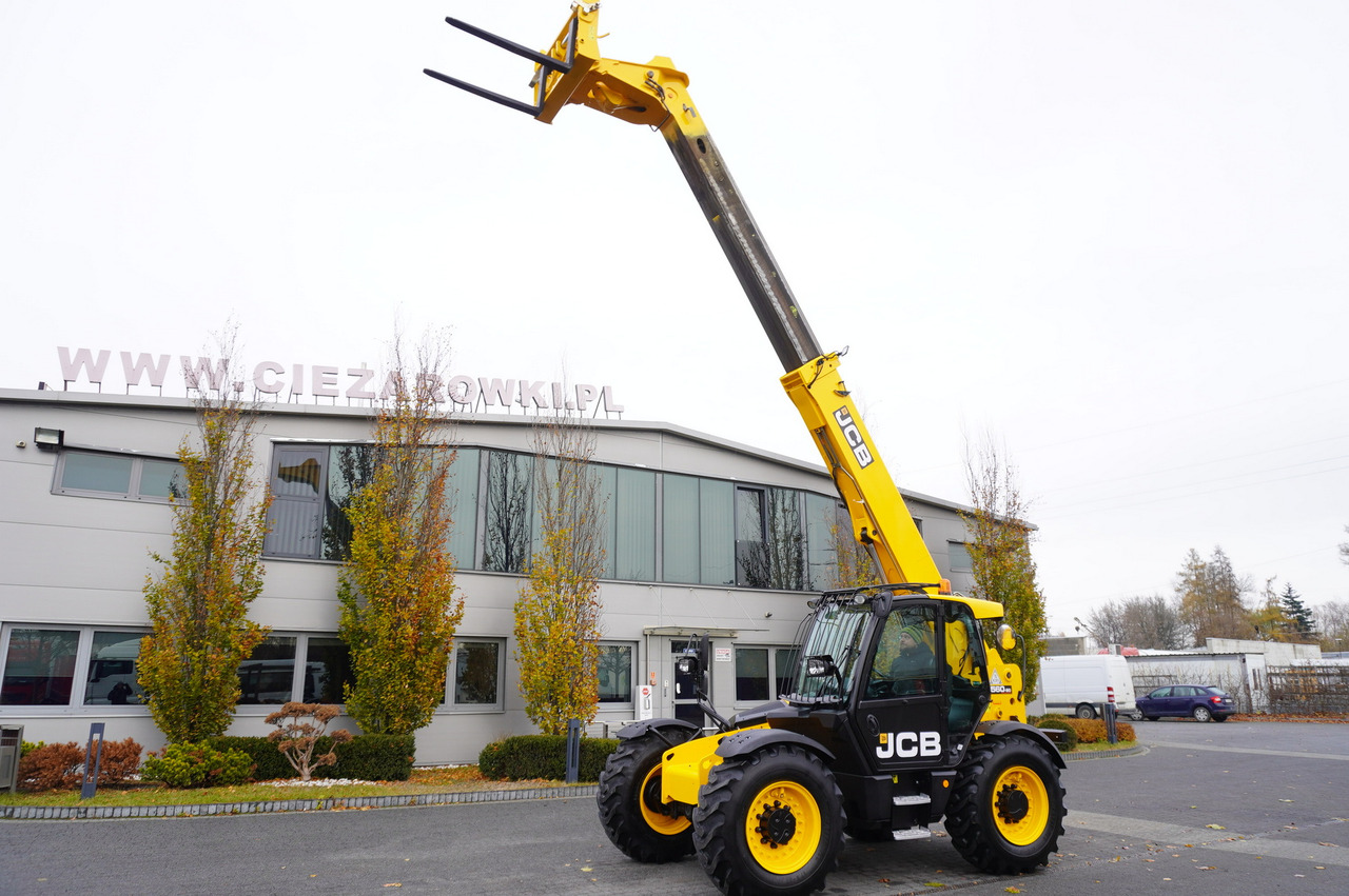 JCB 560-80 / 6 ton lifting capacity / power 146 HP - Pá carregadora de rodas: foto 1 JCB 560-80 / 6 ton lifting capacity / power 146 HP - Pá carregadora de rodas: foto 1
