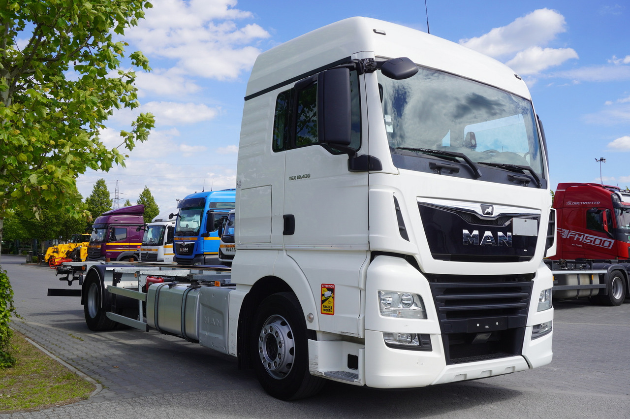 MAN GX 18.430 / BDF 7.5 m / sleeping cab / 2021 - Camião transportador de contêineres/ Caixa móvel: foto 4 MAN GX 18.430 / BDF 7.5 m / sleeping cab / 2021 - Camião transportador de contêineres/ Caixa móvel: foto 4