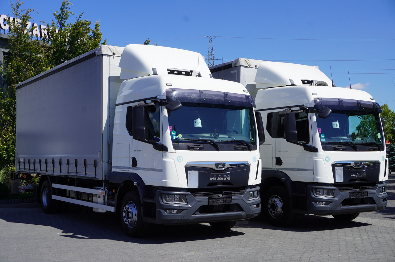 MAN TGM 15.290 Curtainsider / Glob / Manual / 2 beds / 17 EPAL - Camião de lona: foto 1 MAN TGM 15.290 Curtainsider / Glob / Manual / 2 beds / 17 EPAL - Camião de lona: foto 1
