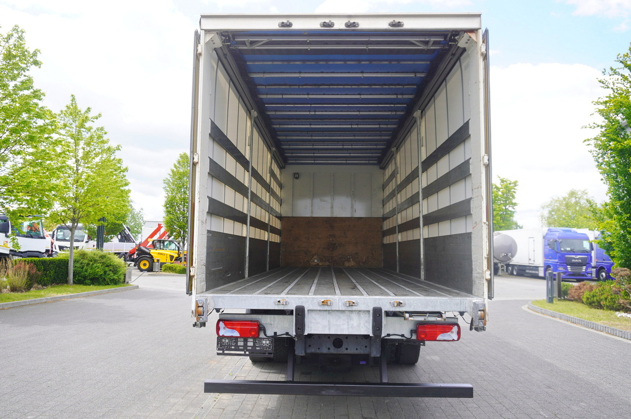 MAN TGS 18.440 / 19 EPAL curtainsider / Sleeper cab - Camião de lona: foto 4 MAN TGS 18.440 / 19 EPAL curtainsider / Sleeper cab - Camião de lona: foto 4