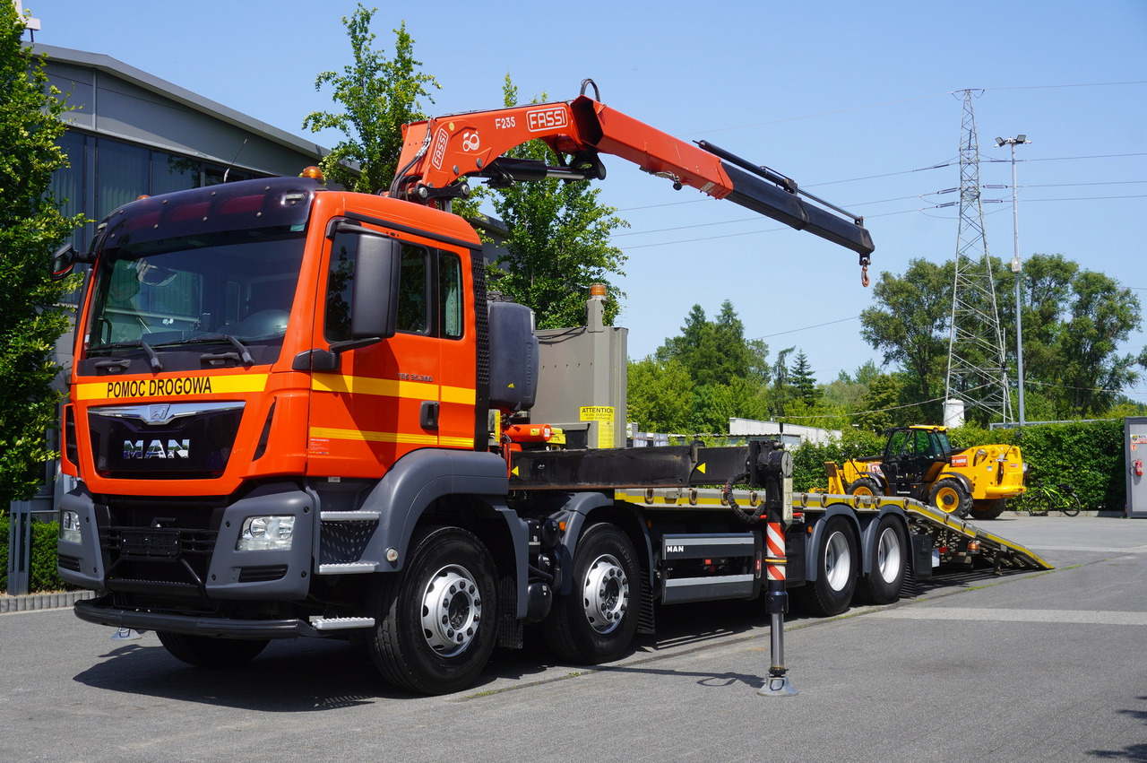 MAN TGS 35.360 E6 8x2 / FASSI F235 crane / 6.5 T cap. / 8.3 m reach - Camião grua: foto 2 MAN TGS 35.360 E6 8x2 / FASSI F235 crane / 6.5 T cap. / 8.3 m reach - Camião grua: foto 2