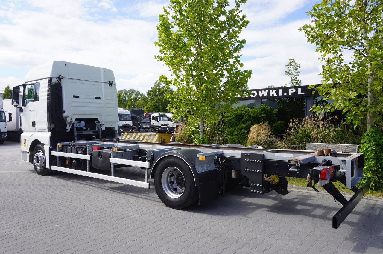 MAN TGX 18.430 / BDF 7.5 m / sleeping cab / 2021 - Camião transportador de contêineres/ Caixa móvel: foto 3 MAN TGX 18.430 / BDF 7.5 m / sleeping cab / 2021 - Camião transportador de contêineres/ Caixa móvel: foto 3