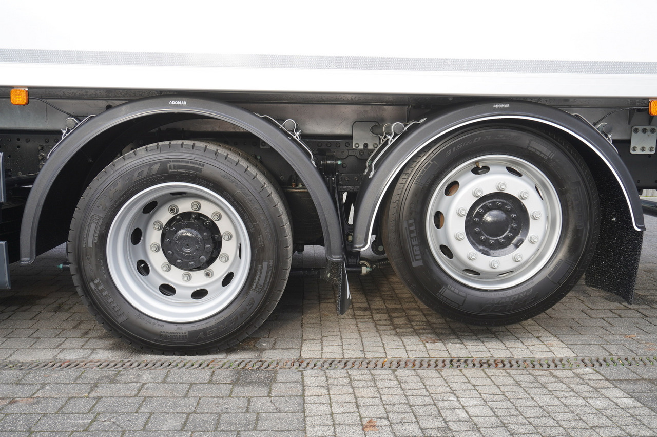 Camião isotérmico novo MAN TGX 26.400 / IGLOOCAR / Carrier Supra 1150 MT Silent: foto 9