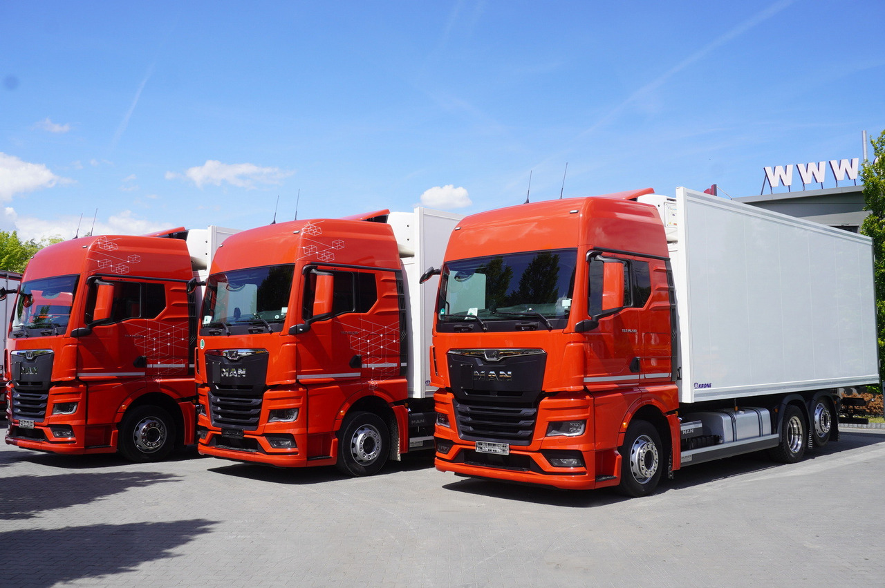 MAN TGX 26.510 / 2022 / New Krone refrigerator bitemperature / Dopplestock / 4 units - Camião frigorífico: foto 1 MAN TGX 26.510 / 2022 / New Krone refrigerator bitemperature / Dopplestock / 4 units - Camião frigorífico: foto 1